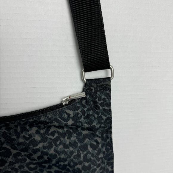 Baggallini Crossbody Cheetah Print Purse Handbag with pink lining EUC - Picture 8 of 12